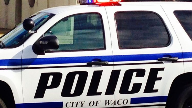 Man charged for aggravated assault against a public servant after dragging Waco police officer with car