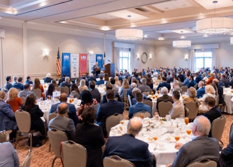 Governor Greg Abbott highlighted the important role Houston plays in Texas’ robust economy and lauded the city’s globally-recognized success