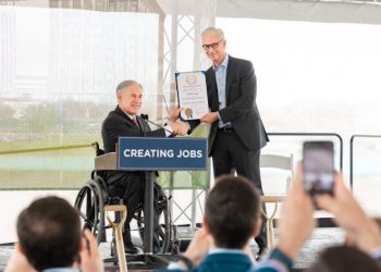 Gov. Abbott touted Texas’ historic leadership in the financial services industry at Wells Fargo Bank, N.A.’s new regional campus groundbreaking in Irving