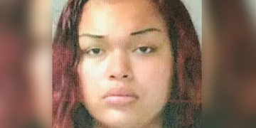 Mom, who kiIIed her newborn baby daughter the same way she kiIIed her 2-month-old son coupIe years ago and admitted that she was fully aware of the danger, because she had a prior born child die from the same cause, was arrested!