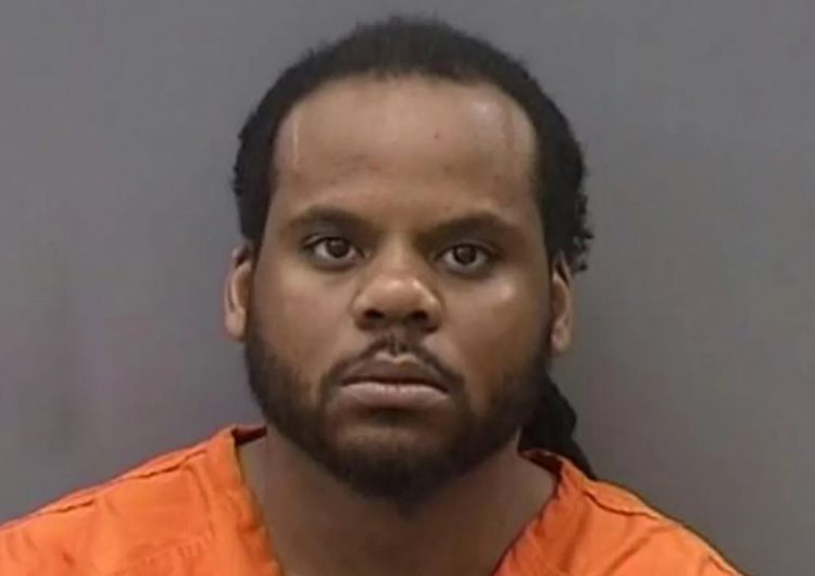 Mom left her baby with a 33-year-old man so she could go to work, only for the babysiter to held the infant’s hand into a hot Iiquid, which caused severe burns, and fracture the baby’s skuII because the baby was ‘going crazy’; charges