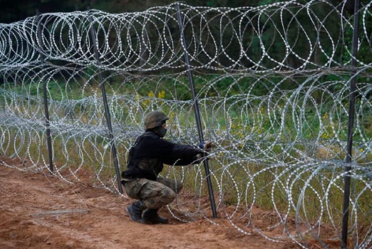 Federal Appeals Court Rules Texas Can Keep Razor Wire at Border