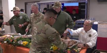 Governor Abbott and U.S. Border Czar Serve Thanksgiving Meals to Border Personnel