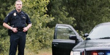 Hillsboro Police Officer Puts Community First During Holiday Shift