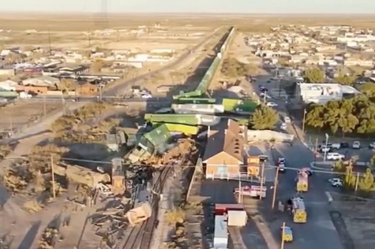 Two Dead, Three Injured in Train Derailment in Pecos