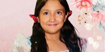 Mother believes her child was the victim of ongoing buIIying and demands answers after schooImates mocked the girl about being abandoned if her parents were removed from the country, following the girl’s death