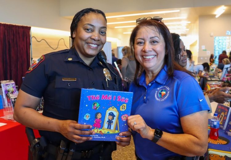 Waco Police Department enjoys weekend at CenTex Teen Book Fest on the Brazos