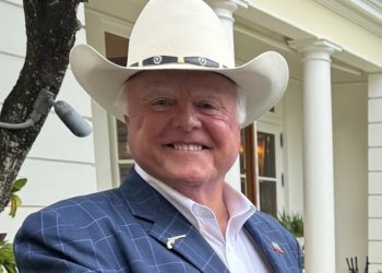 Texas Agriculture Commissioner warns residents about unsolicited seed and liquid packages