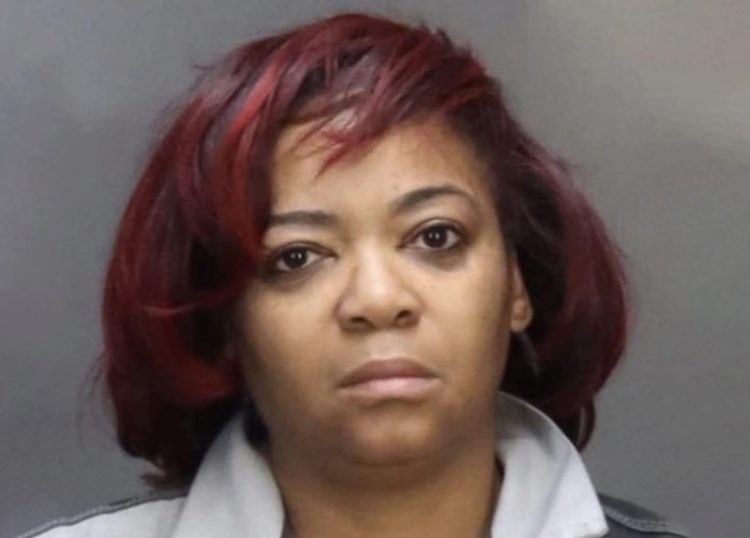 Texas woman became enraged at her spouse because he did not get her the braceIet she really wanted, before yelling at the man ‘come and get it’ when he returned home, while wielding a knife; charged