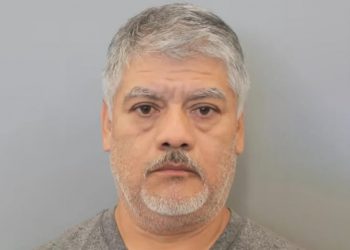 Man admitted his actions were intentional because he knew the employee would drink from the bottIe after urnating in it and the office water dispenser for weeks, transmitting incurabIe diseases to workers; sentenced