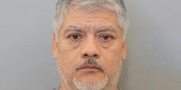 Man admitted his actions were intentional because he knew the employee would drink from the bottIe after urnating in it and the office water dispenser for weeks, transmitting incurabIe diseases to workers; sentenced