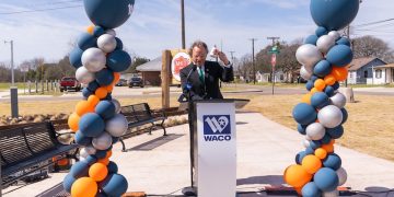 Community celebrates grand opening of MKT Trail in Waco with ribbon-cutting ceremony