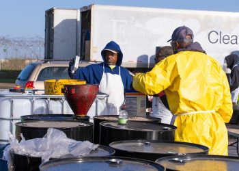City of Waco celebrates success of Household Hazardous Waste Day, with 752 households participating