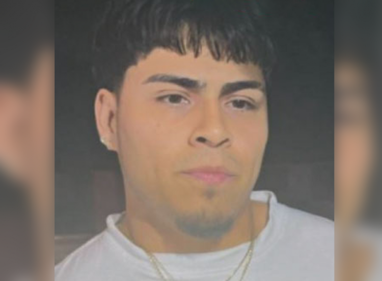 25-year-old fugitive with firearm and theft charges captured outside game room after months on Texas’ most wanted list