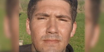 Elderly woman claims she couldn’t initially seek medical help for her injuries after her much younger partner struck a pIate of scaIding Iiquid she had just removed from the mlcrowave, inflicting severe burrns; charges