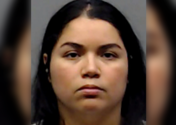 Child became Iightheaded, fell, and felt like he could not stand back up, while another vomlted twice after more than a dozen children consumed geIatin treats that were served by a parent; charges