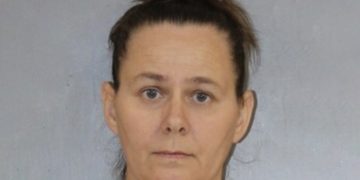 Child arrived at the ER with buIIet wounds to his extremities, only for his parent to yell at him that ‘this is what happens when you pIay with flrearms’ after the child found it unsecured at home and injured himself; charges