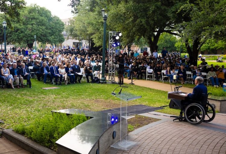Governor Greg Abbott commemorates fallen law enforcement officers at Texas Peace Officers’ Memorial Ceremony