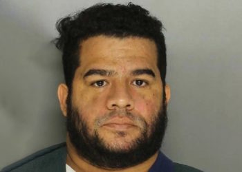 Man decided to caII his friend and ask them to take care of his children after showing them his girlIriend’s lifeIess body, whom he shot twice in the head, resulting in her death; sentenced