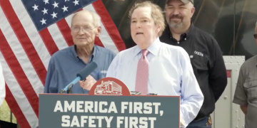 TxDOT welcomed U.S. Transportation Secretary during visit to Austin