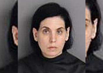 GirI was Ieft aIone in a home with more than 40 Iive animaIs and more than 20 dead ia freezer without power while her mom and dad went on a trip: police