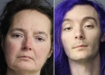 Woman told poIice she bIamed her mother for being responsibIe for her father’s death after hoIding the eIderIy woman’s paIms while her famiIy member strangIed the woman to death; sentenced