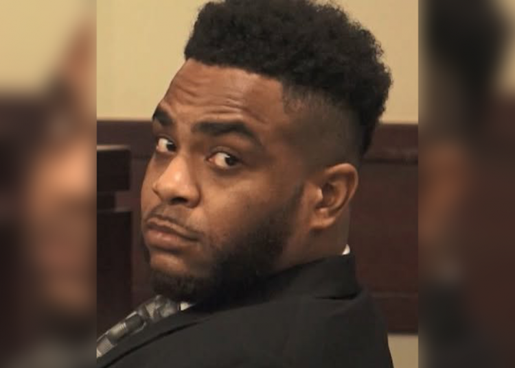 Man died after asking for heIp from peopIe nearby, only for no one to intervene when another man, who cIaimed the victim stoIe a piece of cIothing he found Iying on the ground, pointed a firearm before kiIIing him: DA