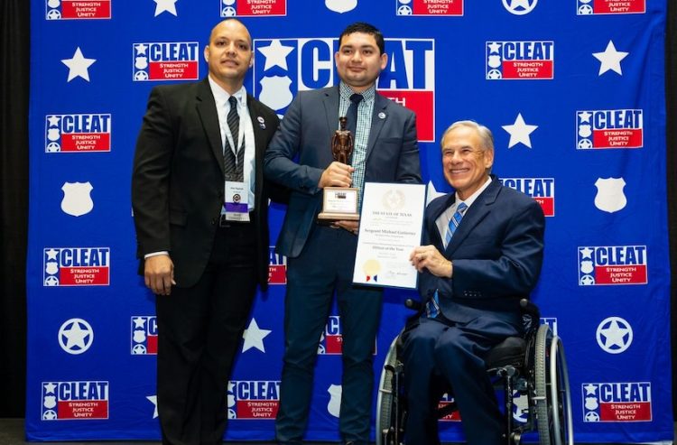 Governor Abbott presents Texas Officer of the Year Awards at CLEAT convention