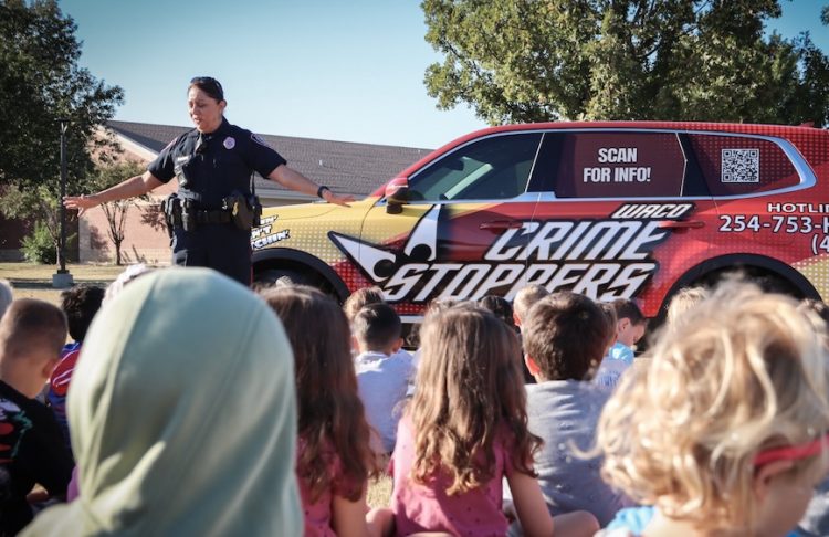 Waco police visit local schools to kick off Red Ribbon Week