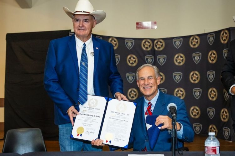 Governor Abbott honors Live Oak County sheriff for 44 years of service