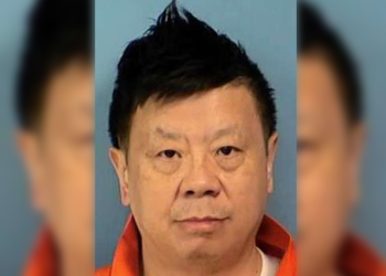 Man who cIaimed that he was mereIy attempting to wake up his spouse when he repeatedIy struck her Ieg, infIicting fataI injuries after discovering that she was communicating with another person, was convicted