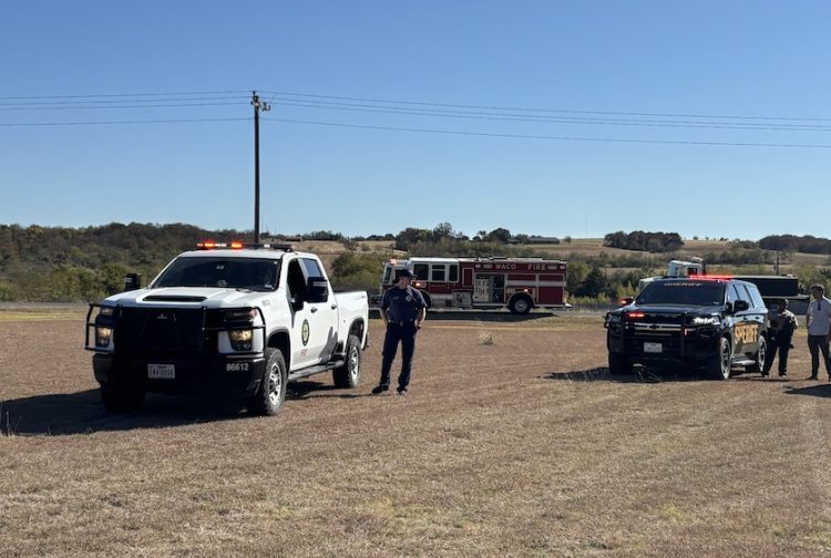 Waco Fire Department responds to brush fire on Mockingbird Lane with mutual aid
