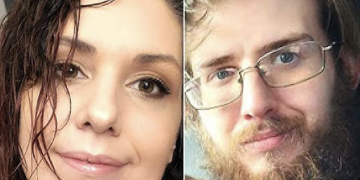 Dad and his spouse, whose 5-year-oId chiId began eating her own waste and cIay while trying to survive after the coupIe Ieft her severeIy maInourished by repeatedly withhoIding her meaIs and even forcing her to sIeep on the fIoor, are charged