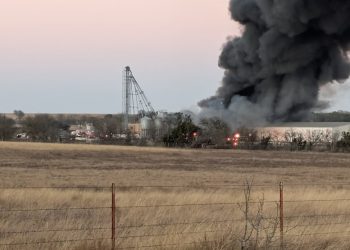 Waco Fire Department responds to chemical fire in Valley Mills
