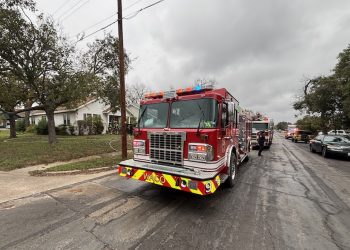 Waco Fire Department responds to structure fire on Cumberland Avenue