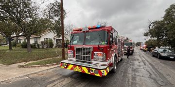 Waco Fire Department responds to structure fire on Cumberland Avenue