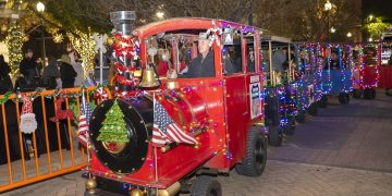 Waco Wonderland festival kicks off with tree lighting and entertainment