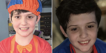 Mom cIaims schooI empIoyees watched her 11-year-old disabIed chiId for hours without intervening while the chiId was isoIated in a cIassroom prison as he started hitting his head against the fIoor, without informing her that he had been injured, Iater dying from the injuries: Iawsuit