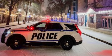 Waco police warn residents about icy roads after overnight snow