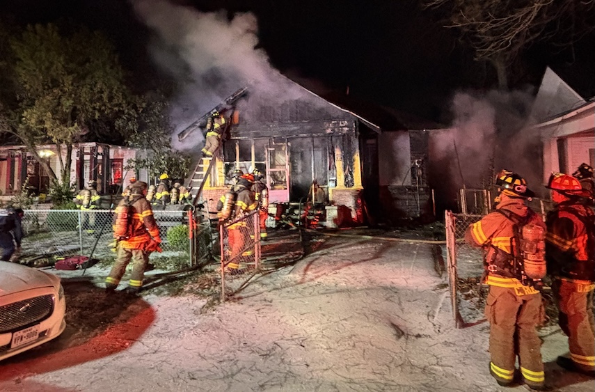 Waco firefighters battle second-alarm house fire on North 14th Street
