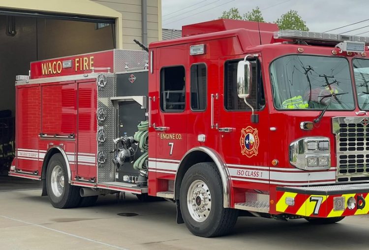 Waco fire department responds to structure fire on 4400 block of Lacey Circle