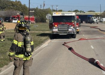 Structure fire in Waco commercial building leaves one injured