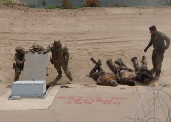 Texas Military Department assists U.S. Border Patrol in detaining three suspects attempting to evade law enforcement and cross the border illegally