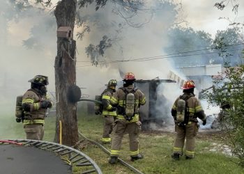 Fire breaks out in 2700 block of Morrow Ave in Waco as crews respond to storage building blaze