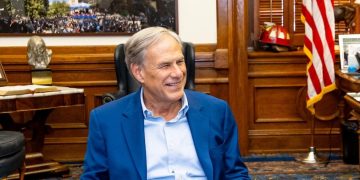 Texas Gov. Abbott draws attention as expert says he “can be governor as long as he wants” amid fourth term bid, using veto threats to expand influence across government