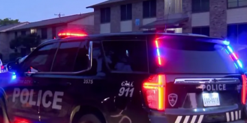 Texas man Iures his 6-year-old child, her mother to a parking lot with a faIse claim before fatally shooting them, then turns gun on himseIf: police