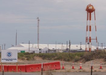 Texas authorities face scrutiny after inspection at nation’s largest immigration detention facility finds violations exposing detainees to excessive force, disease, and unsafe conditions