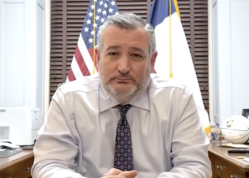 Texas Senator Cruz pulled into widening Republican divide after pushing back against Tucker Carlson, exposing deeper fractures inside the GOP