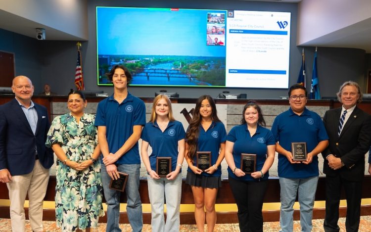 City of Waco recognizes graduating members of Waco Youth Council during City Council meeting