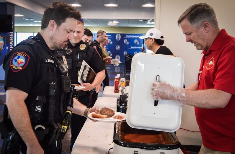 Waco Citizens Police Academy Alumni Association provides lunch for officers during National Police Week